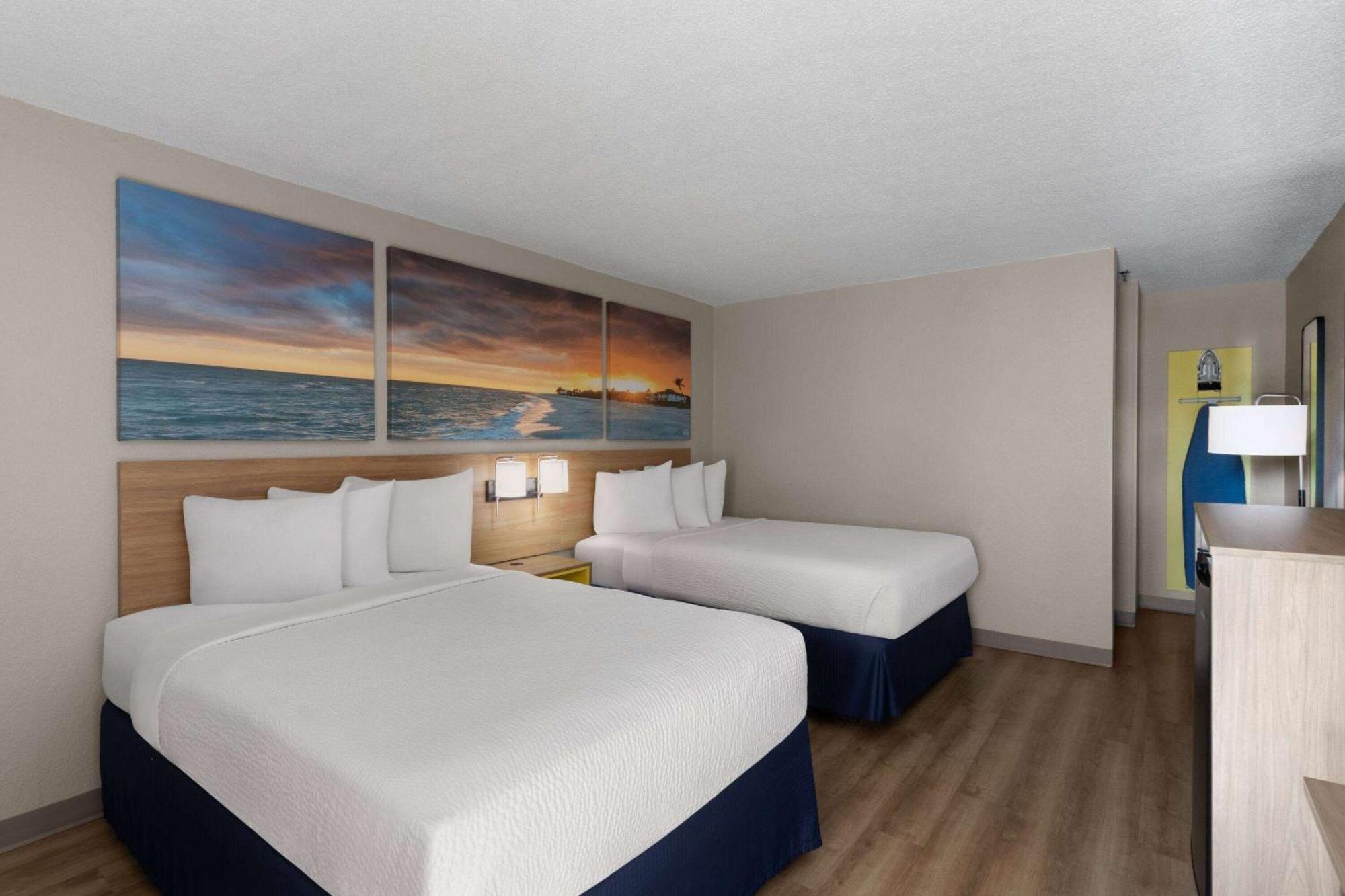 Days Inn By Wyndham Florence Near Civic Center Extérieur photo
