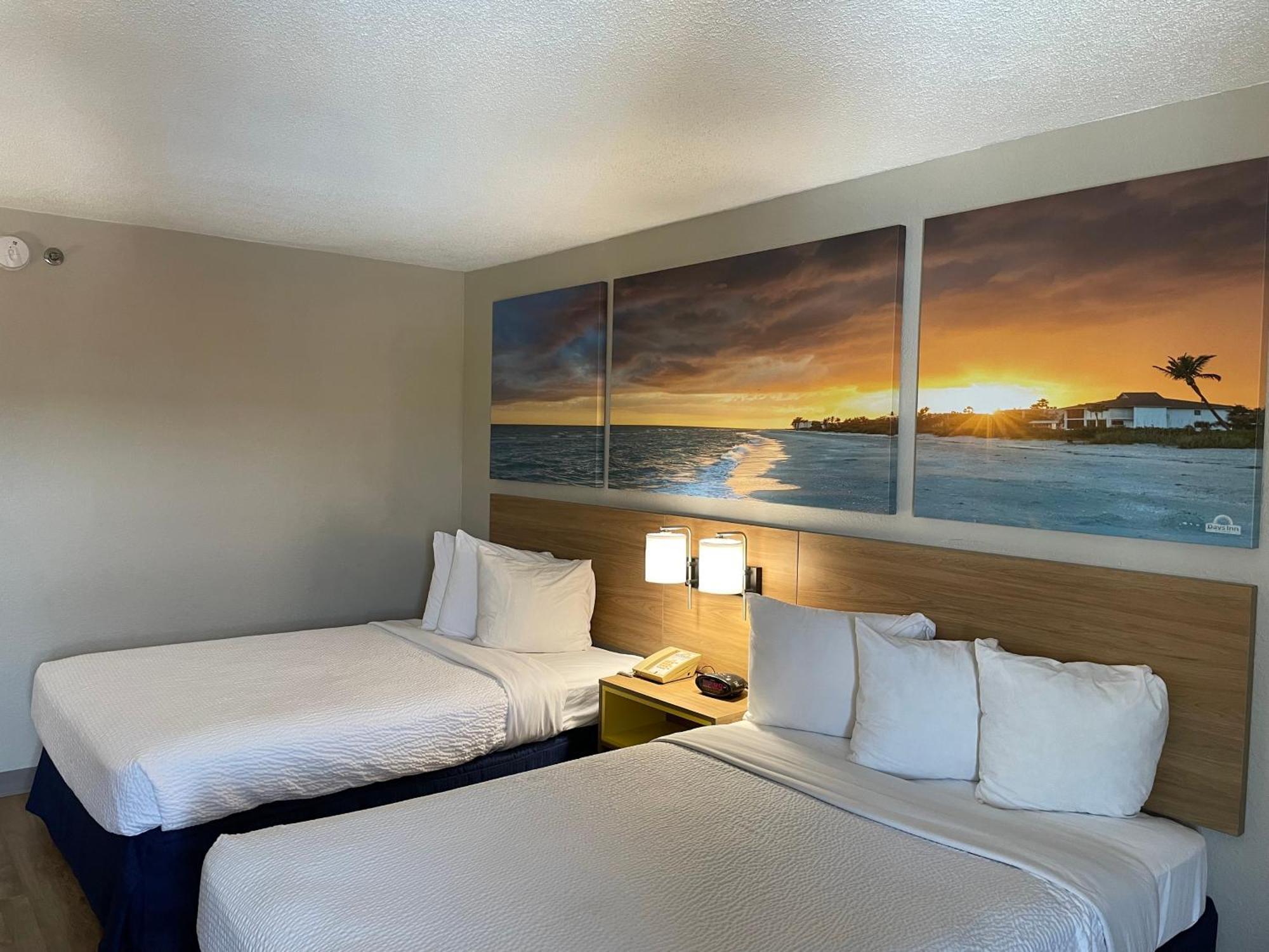 Days Inn By Wyndham Florence Near Civic Center Extérieur photo