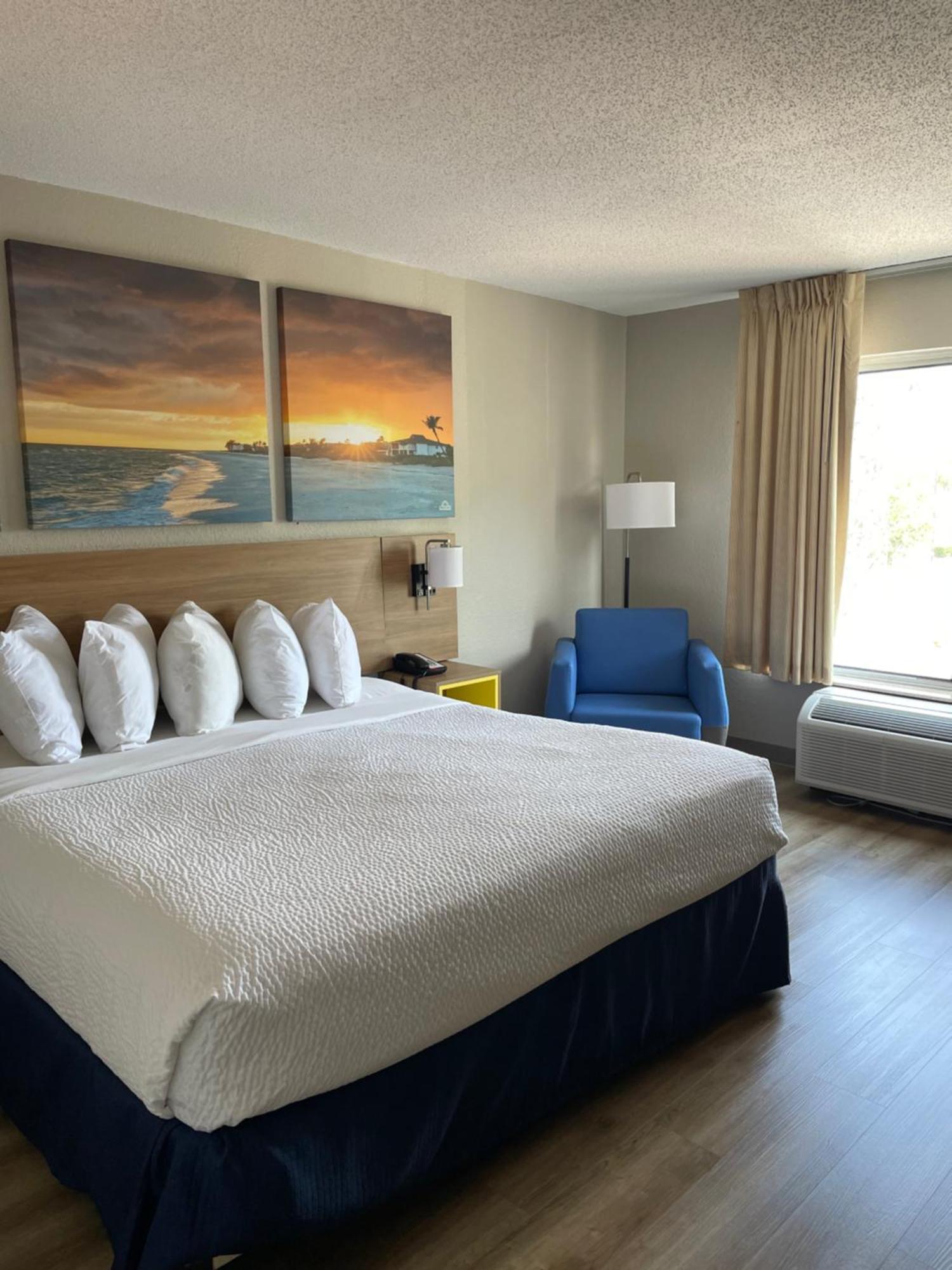 Days Inn By Wyndham Florence Near Civic Center Extérieur photo